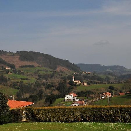 Casa Rural Llugaron I Miravalles 外观 照片